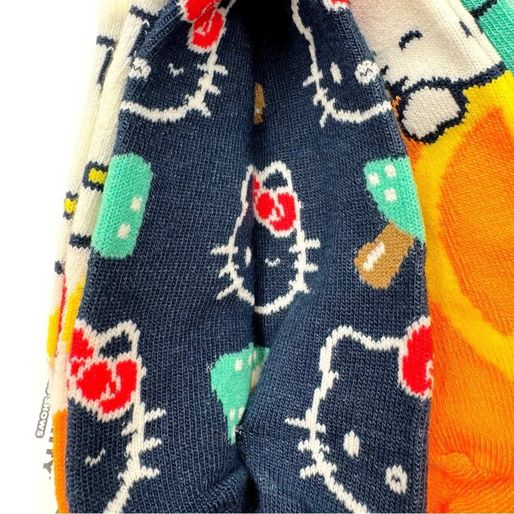 Hello Kitty Sanrio Womens No Show Socks Hippie Groovy Hippy Gift Peace Yin Yang